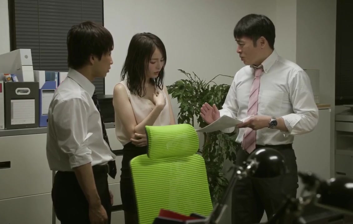 Bị đồng nghiệp uy hiếp gạ tình